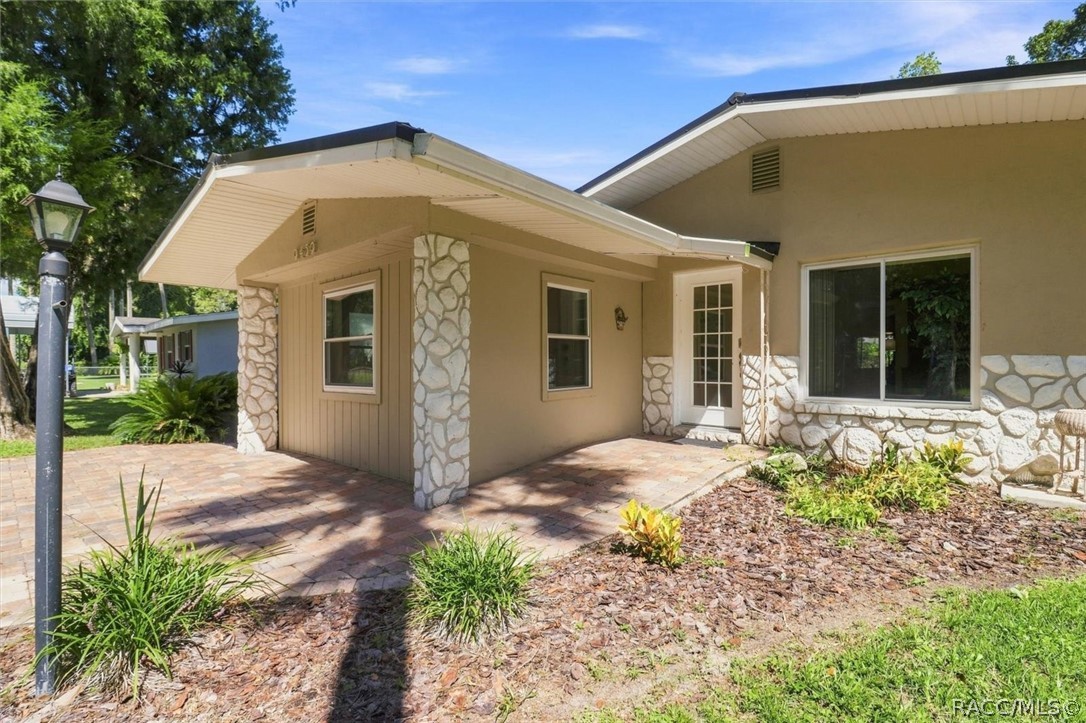 9459 West Spring Cove Road Homosassa, FL 34448 - Photo 7 of 48 Gallery Image 7