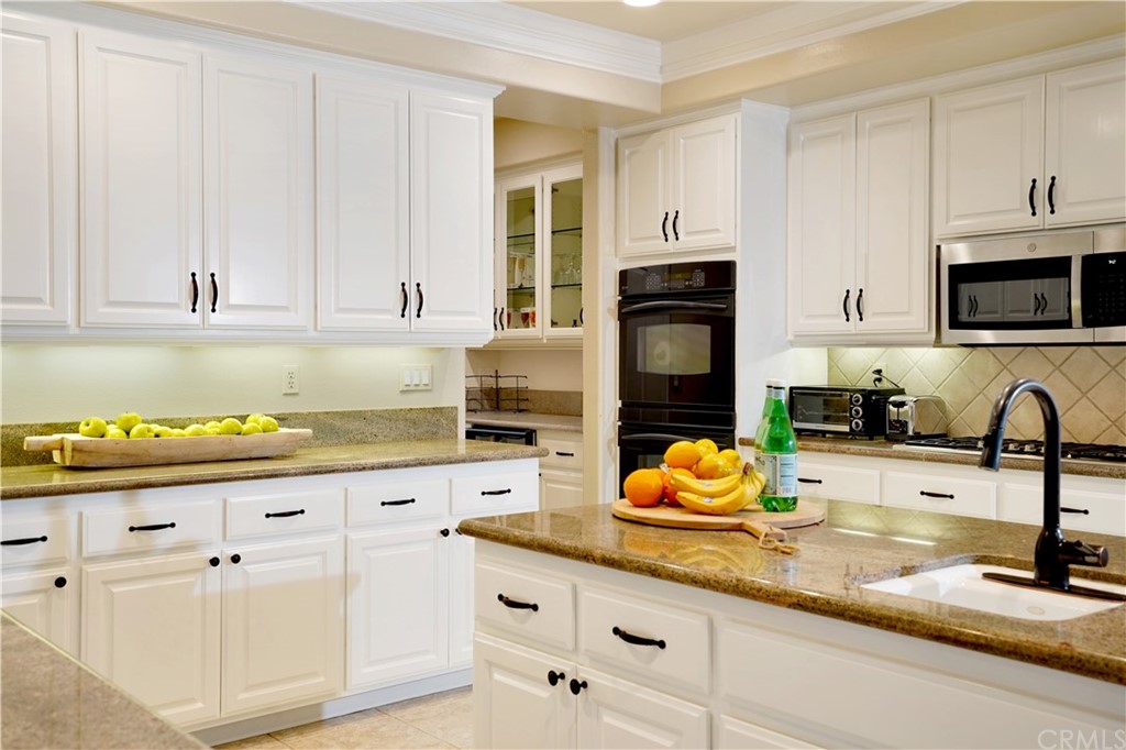 3232 Brimhall Drive Rossmoor, CA 90720 - Photo 8 of 52