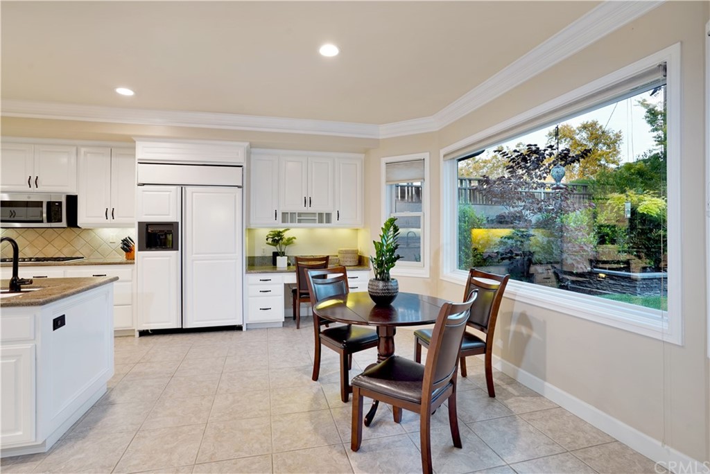 3232 Brimhall Drive Rossmoor, CA 90720 - Photo 9 of 52