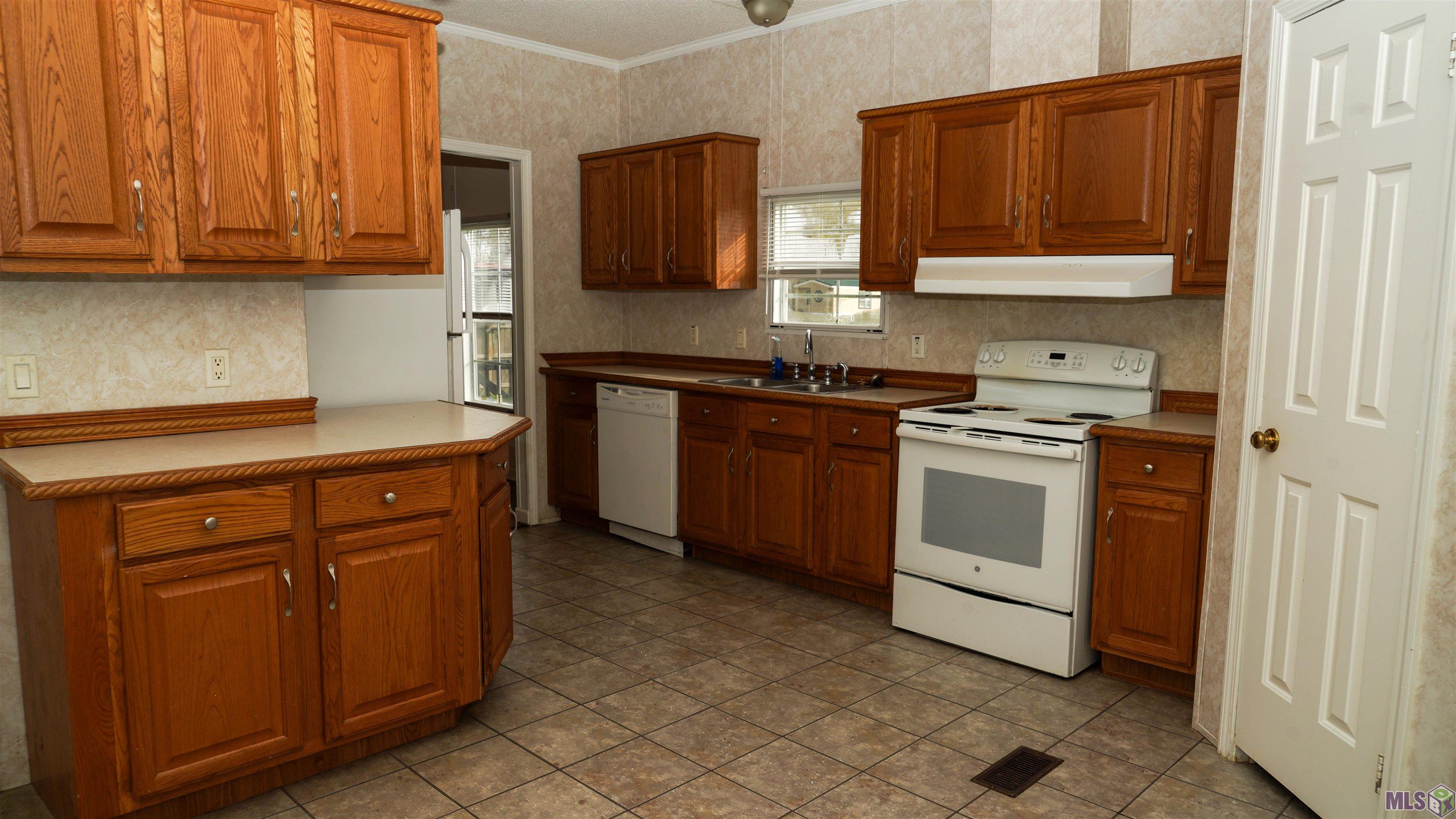 14255 Garcon Road Gonzales, LA 70737 - Photo 12 of 32 Gallery Image 12
