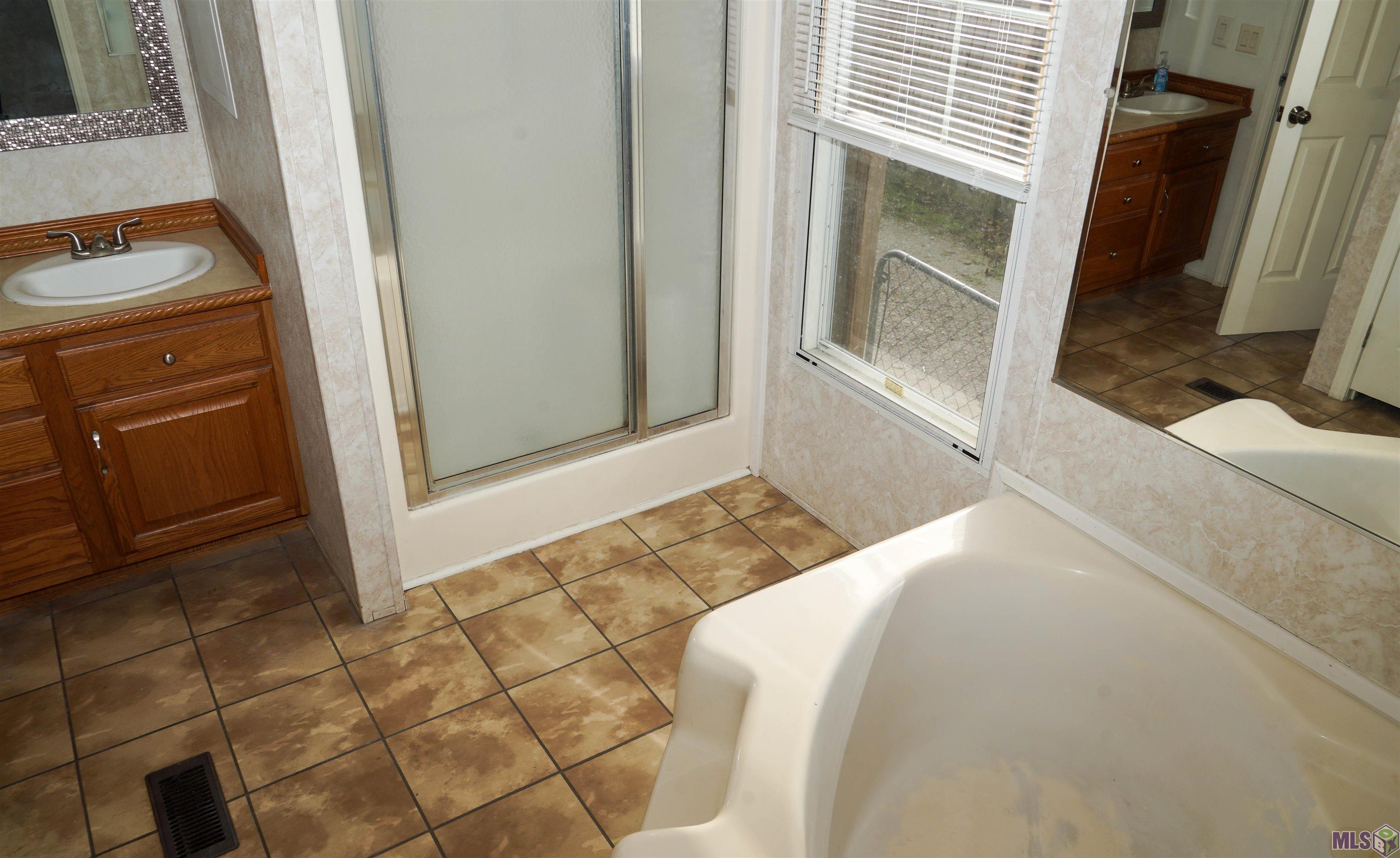 14255 Garcon Road Gonzales, LA 70737 - Photo 6 of 32 Gallery Image 6