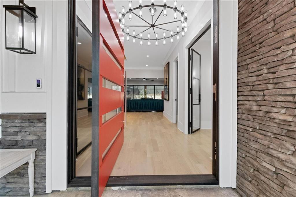 365 Cagle Road Roswell, GA 30075 - Photo 11 of 103