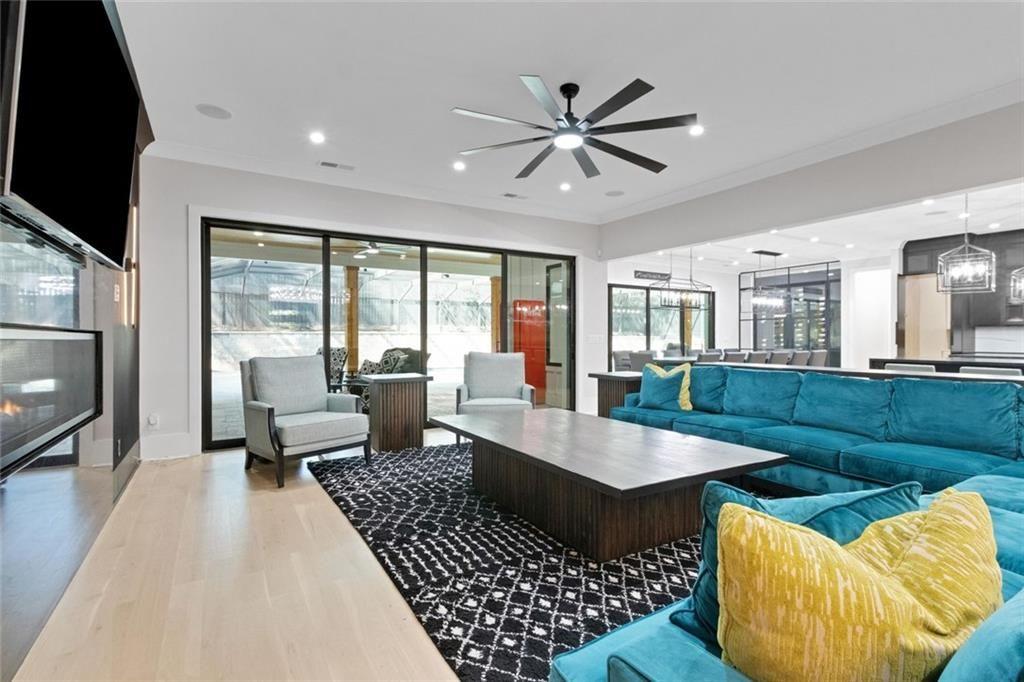 365 Cagle Road Roswell, GA 30075 - Photo 14 of 103