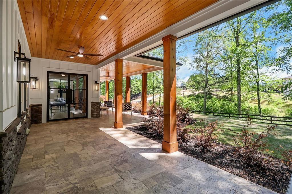 365 Cagle Road Roswell, GA 30075 - Photo 10 of 103