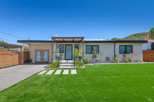 $899,000 | 19 Tarrant Court, San Rafael, CA 94903