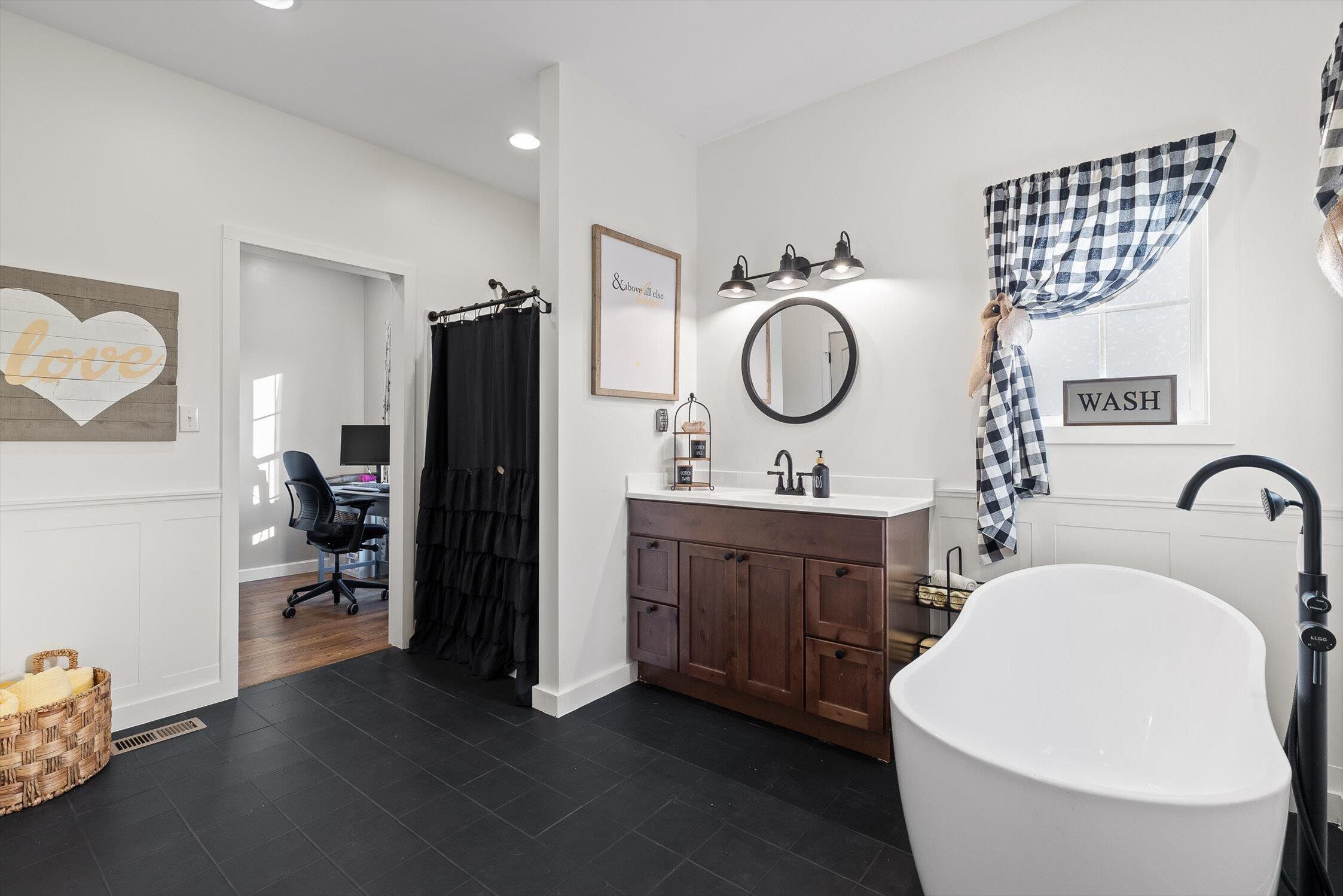 229 Blue Bird Lane Dunlap, TN 37327 - Photo 42 of 93 Primary Ensuite