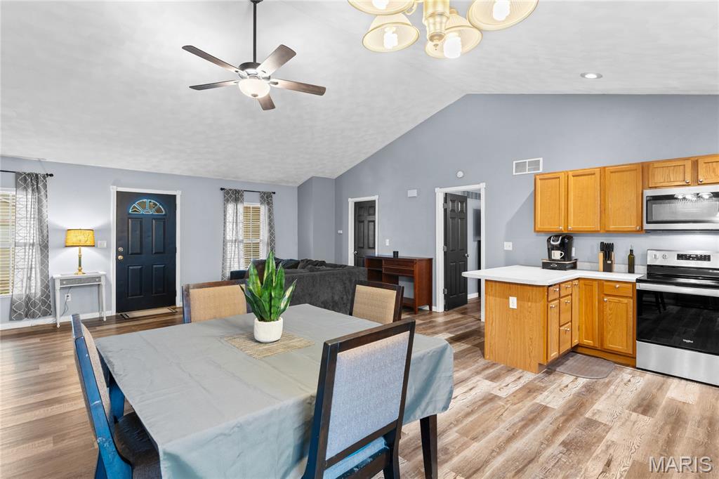 223 North Cedar Bluff Drive Valmeyer, IL 62295 - Photo 15 of 40