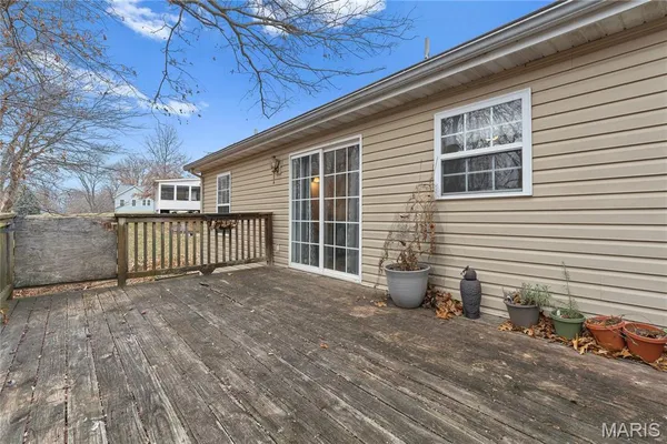 $230,000 | 223 North Cedar Bluff Drive, Valmeyer, IL 62295