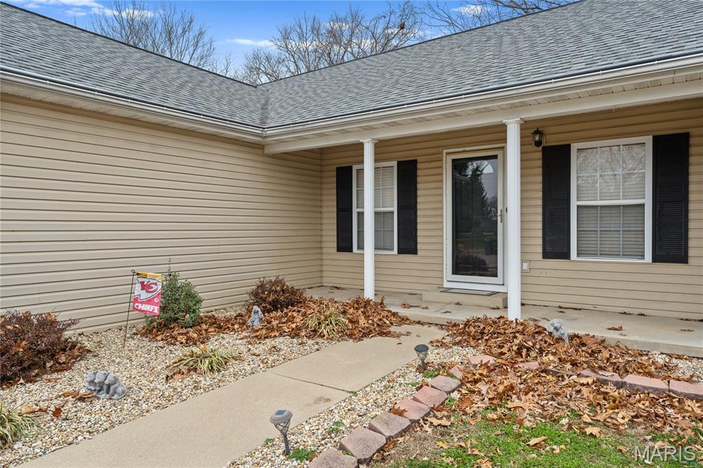 223 North Cedar Bluff Drive Valmeyer, IL 62295 - Photo 4 of 40