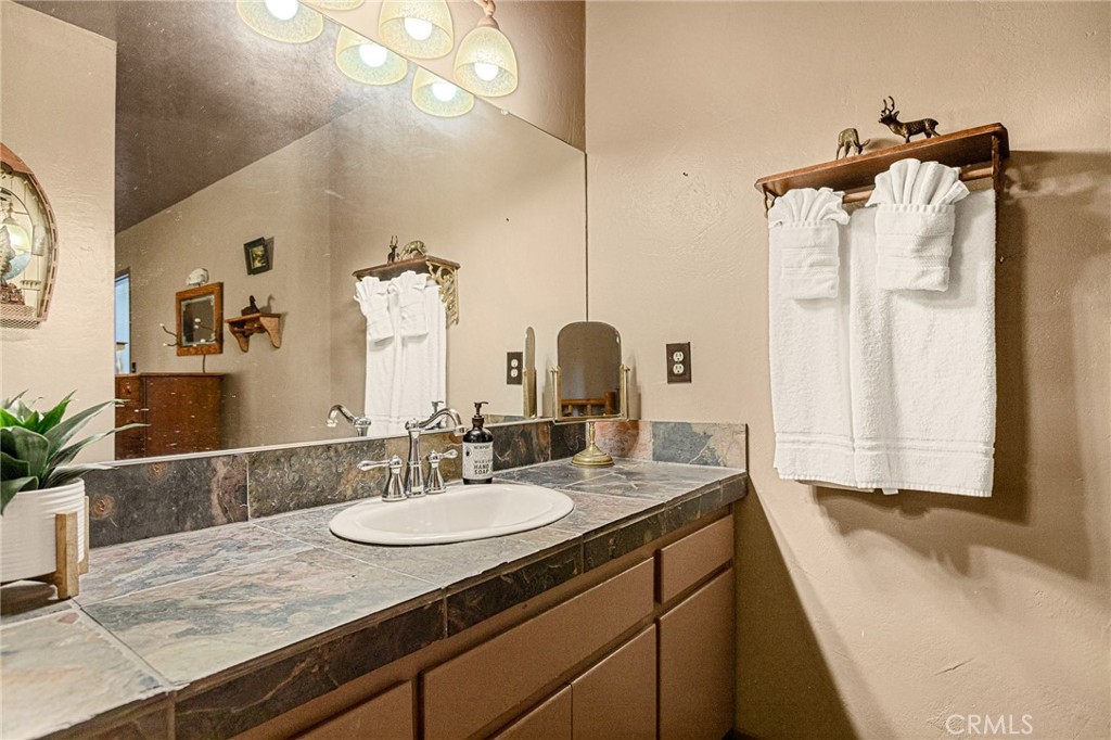 1256 Grass Valley Road Lake Arrowhead, CA 92352 - Photo 18 of 30