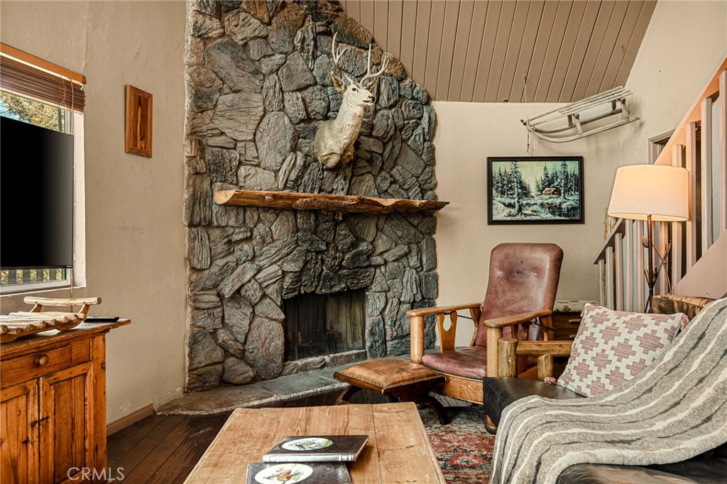 1256 Grass Valley Road Lake Arrowhead, CA 92352 - Photo 2 of 30