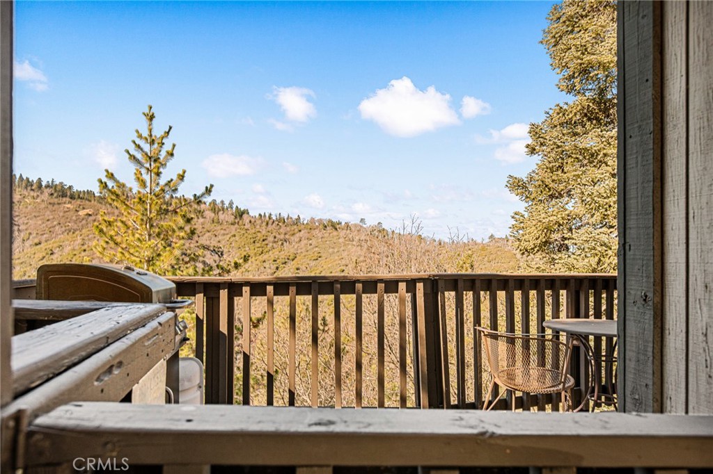 1256 Grass Valley Road Lake Arrowhead, CA 92352 - Photo 4 of 30