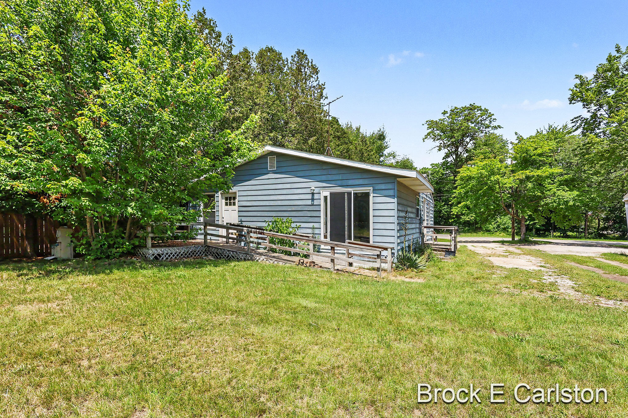 643 East Sternberg Road Norton Shores, MI 49441 - Photo 30 of 36 QJ1A0043