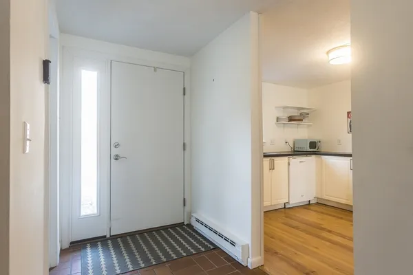 a view of utility room