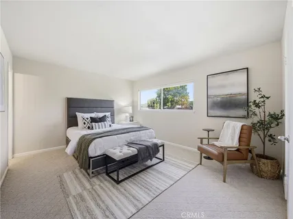 $589,000 | 24369 La Glorita Circle, Newhall, CA 91321