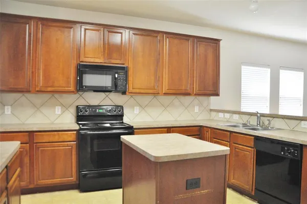 $2,750 | 3104 Kennedy Drive, McKinney, TX 75071