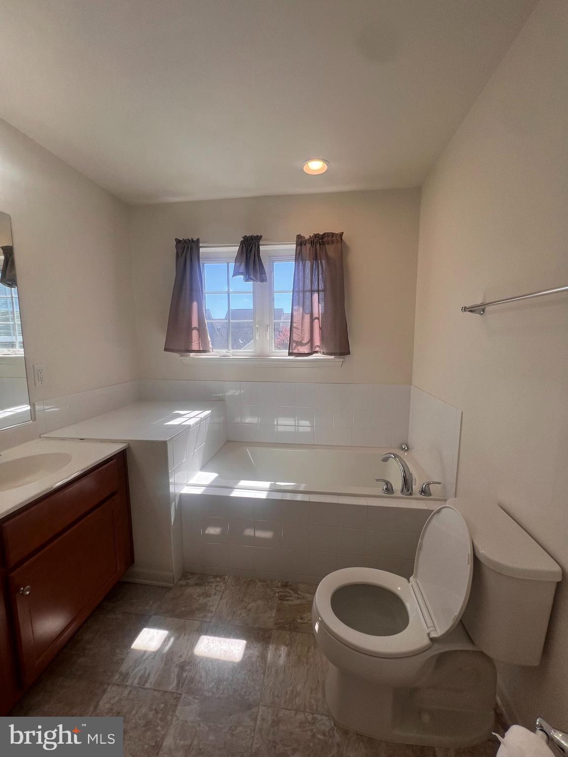 51 Cecily Way Ranson, WV 25438 - Photo 19 of 24 Master bath