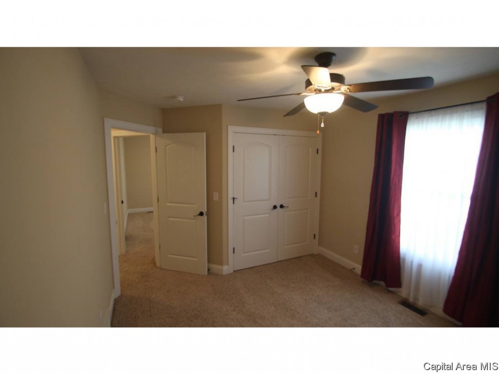 2912 Cronin Drive Springfield, IL 62711 - Photo 5 of 9