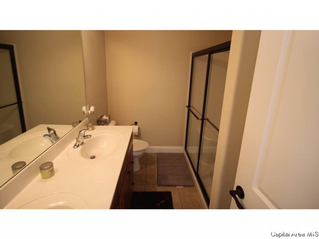 2912 Cronin Drive Springfield, IL 62711 - Photo 8 of 9
