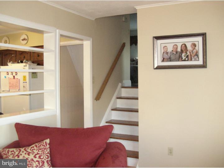 13 Bonnie Rae Drive Hamilton, NJ 08620 - Photo 3 of 20 Foyer