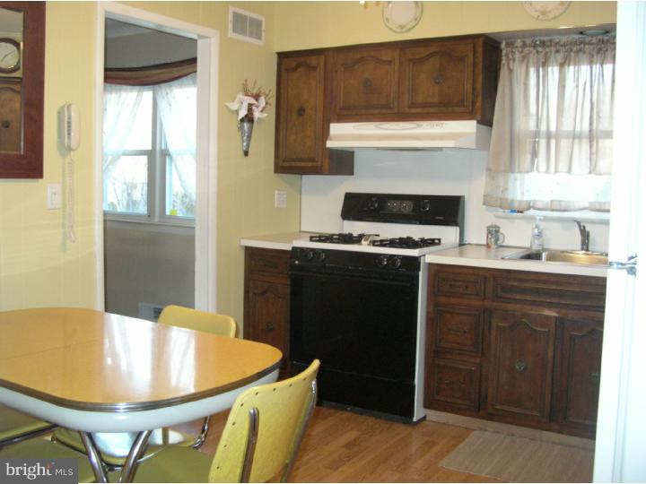 13 Bonnie Rae Drive Hamilton, NJ 08620 - Photo 8 of 20 Kitchen
