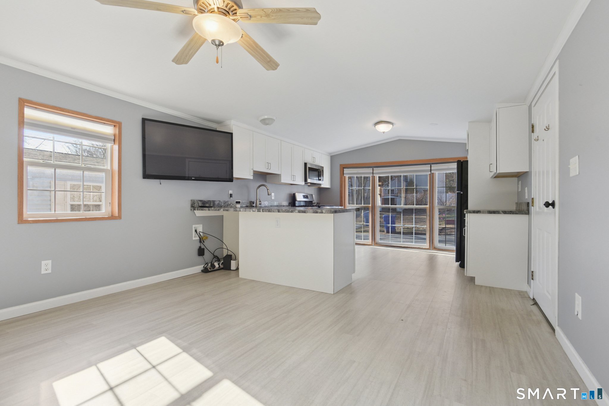 5 Cook Terrace Westbrook, CT 06498 - Photo 4 of 19 New luxury vinyl flooring and a new kitchen!