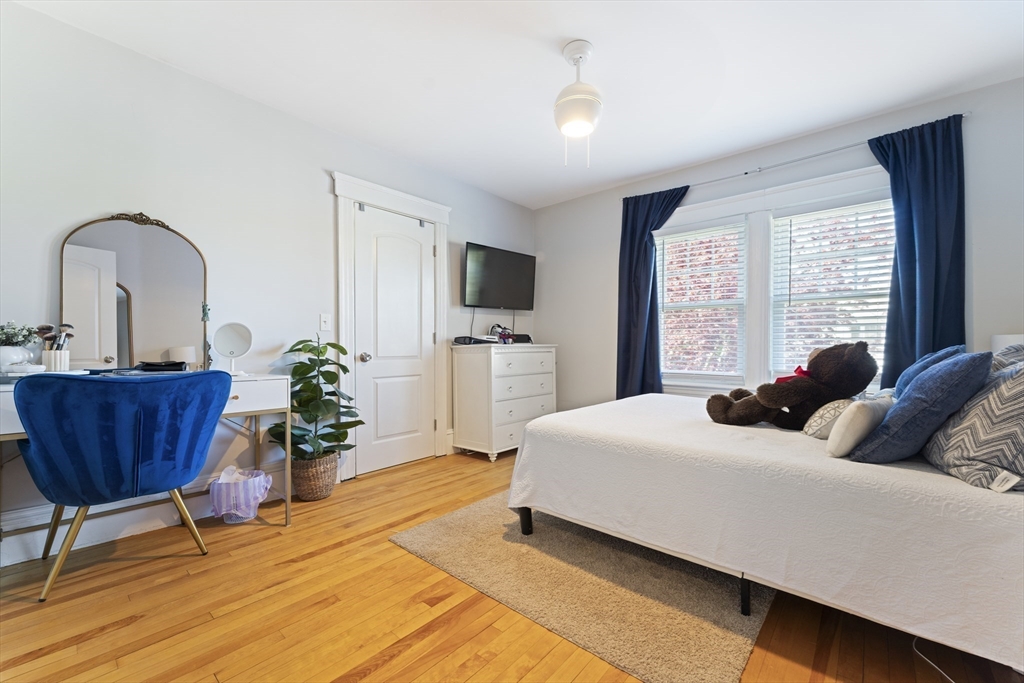 22 Frank Street Worcester, MA 01604 - Photo 21 of 37