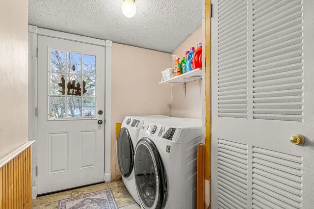 $295,000 | 6545 Hiller Avenue, Whitmore Lake, MI 48189