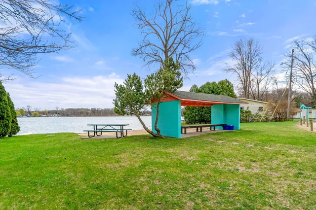 $295,000 | 6545 Hiller Avenue, Whitmore Lake, MI 48189