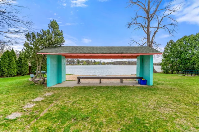 $295,000 | 6545 Hiller Avenue, Whitmore Lake, MI 48189