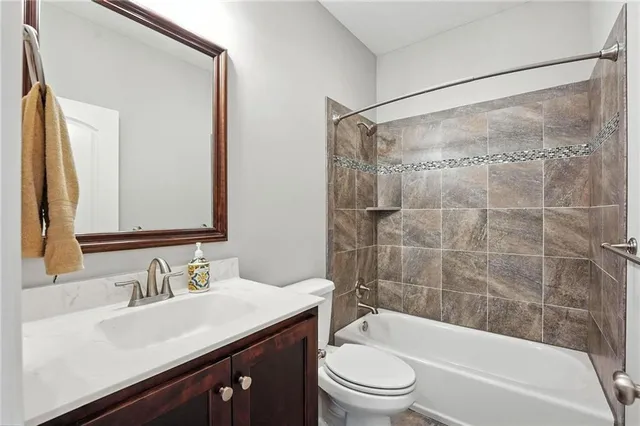 $557,500 | 7611 North Adrian Avenue, Kansas City, MO 64151