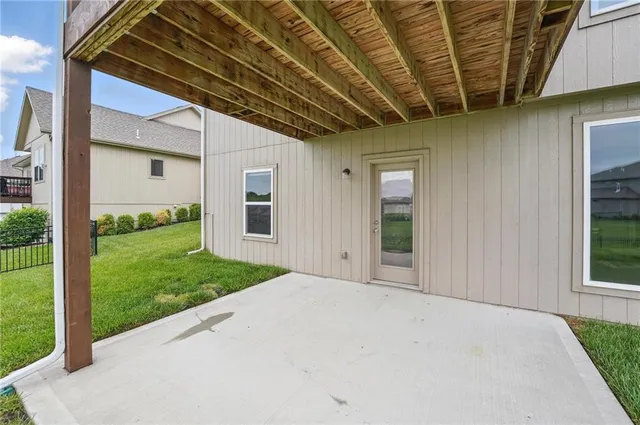 $557,500 | 7611 North Adrian Avenue, Kansas City, MO 64151