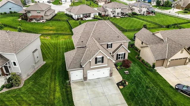 $557,500 | 7611 North Adrian Avenue, Kansas City, MO 64151