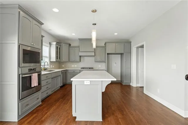 $557,500 | 7611 North Adrian Avenue, Kansas City, MO 64151