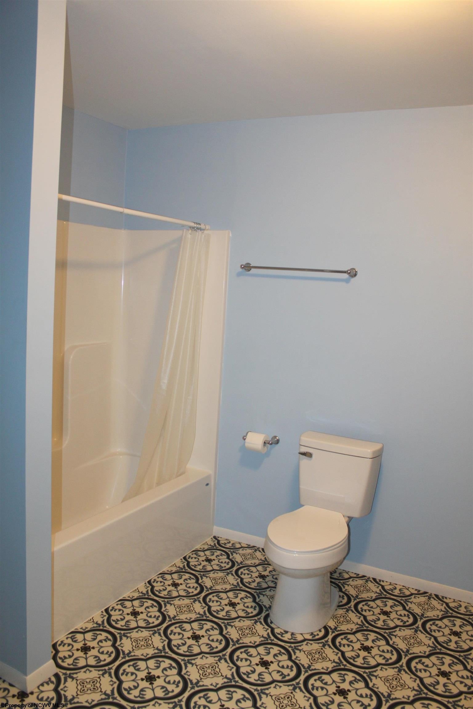 403 Parcoal Road Webster Springs, WV 26288 - Photo 5 of 11 Gallery Image 5