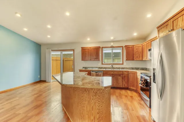 $347,500 | 1040 39th Avenue West, West Fargo, ND 58078