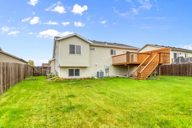 $347,500 | 1040 39th Avenue West, West Fargo, ND 58078