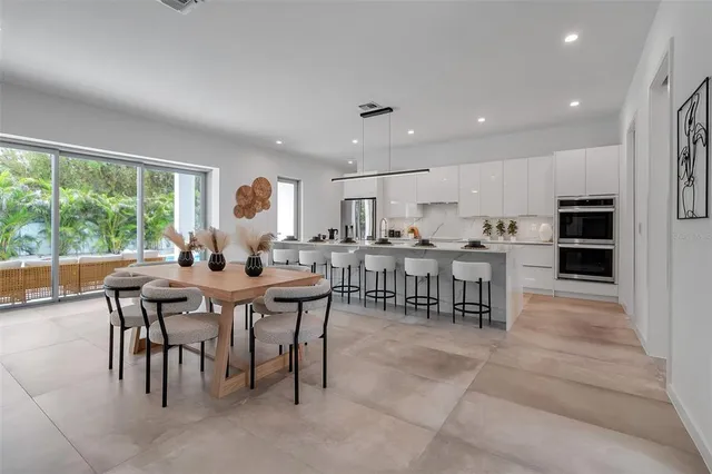 $2,400,000 | 2124 Clematis Place, Sarasota, FL 34239