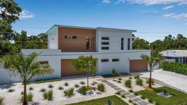 $2,400,000 | 2124 Clematis Place, Sarasota, FL 34239