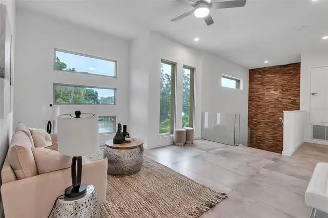 $2,400,000 | 2124 Clematis Place, Sarasota, FL 34239