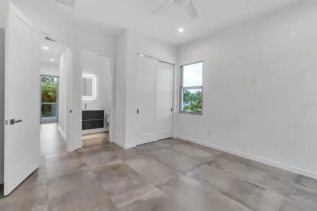 $2,400,000 | 2124 Clematis Place, Sarasota, FL 34239