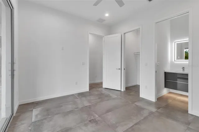 $2,400,000 | 2124 Clematis Place, Sarasota, FL 34239