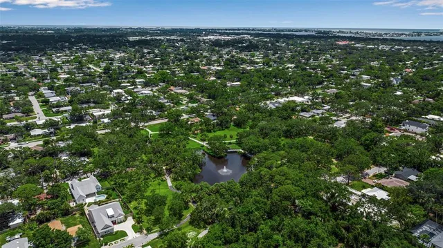 $2,400,000 | 2124 Clematis Place, Sarasota, FL 34239