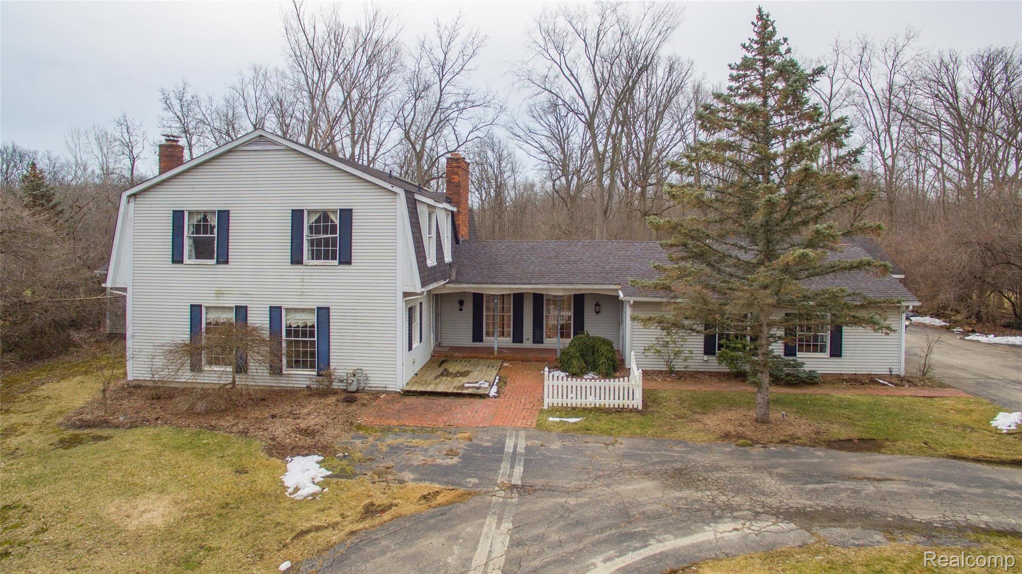 8475 Bridge Road Grosse Ile, MI 48138 - Photo 1 of 68 DJI_0207.jpg