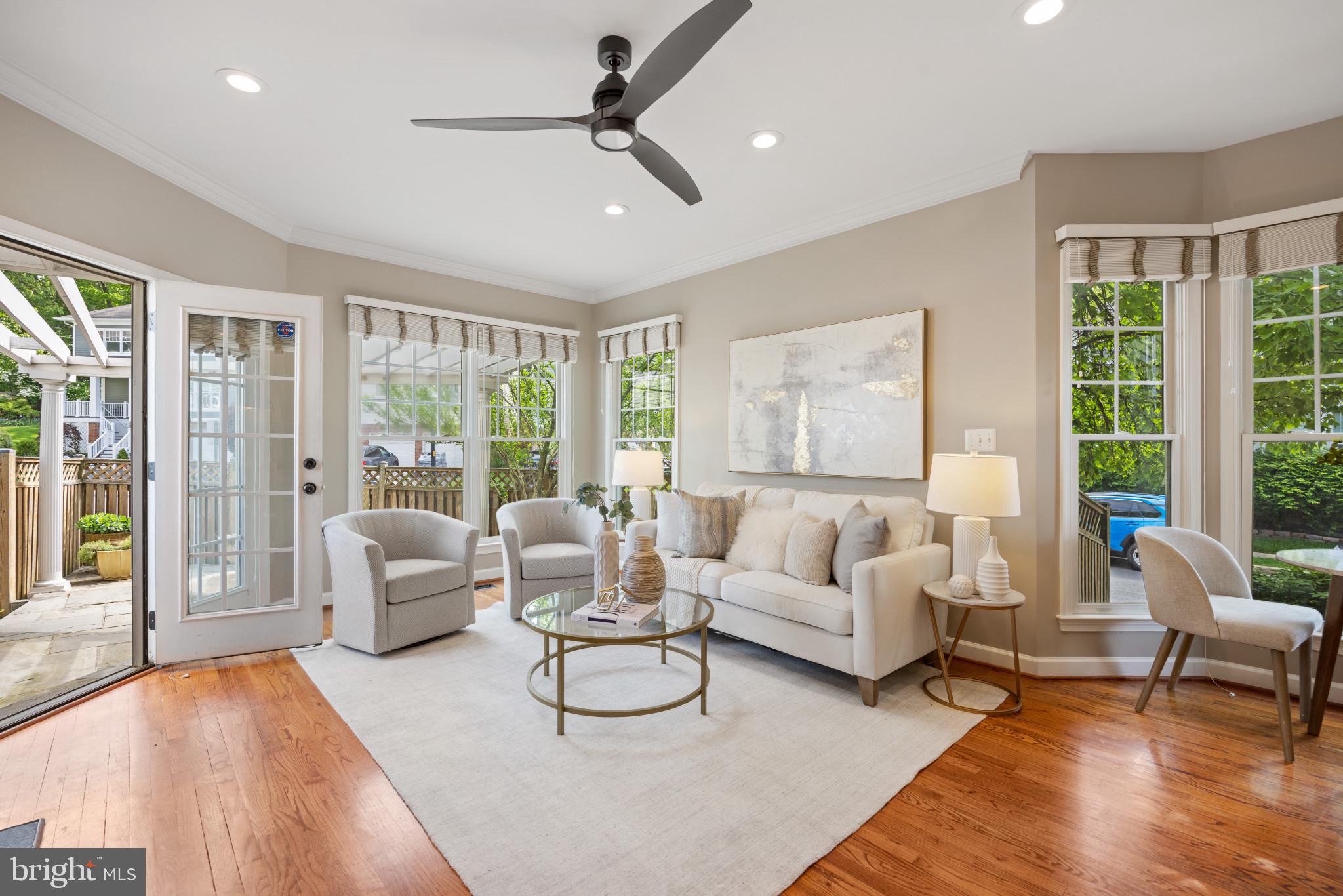 2181 South Glebe Road Arlington, VA 22206 - Photo 17 of 46 Family room