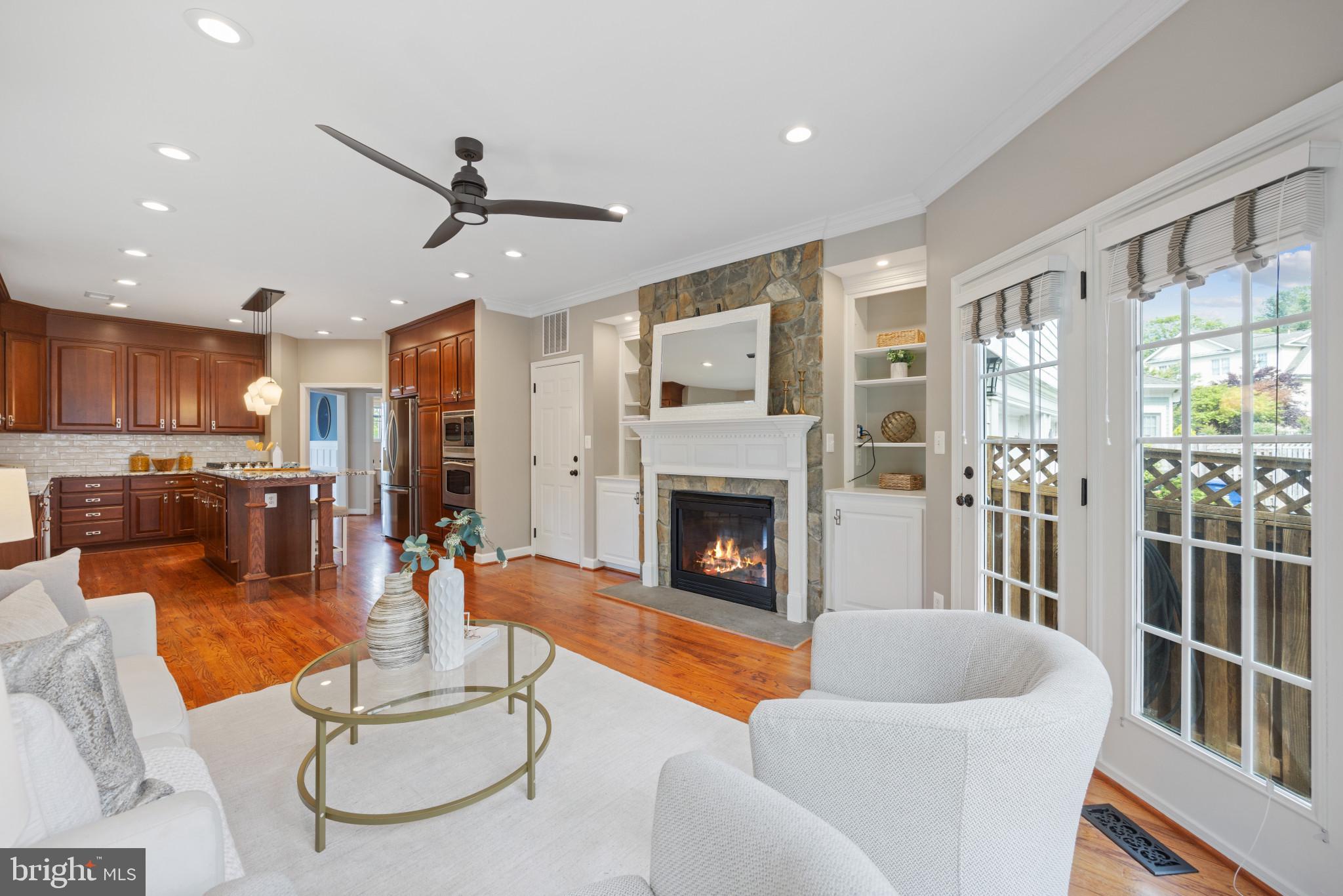 2181 South Glebe Road Arlington, VA 22206 - Photo 19 of 46 Family room