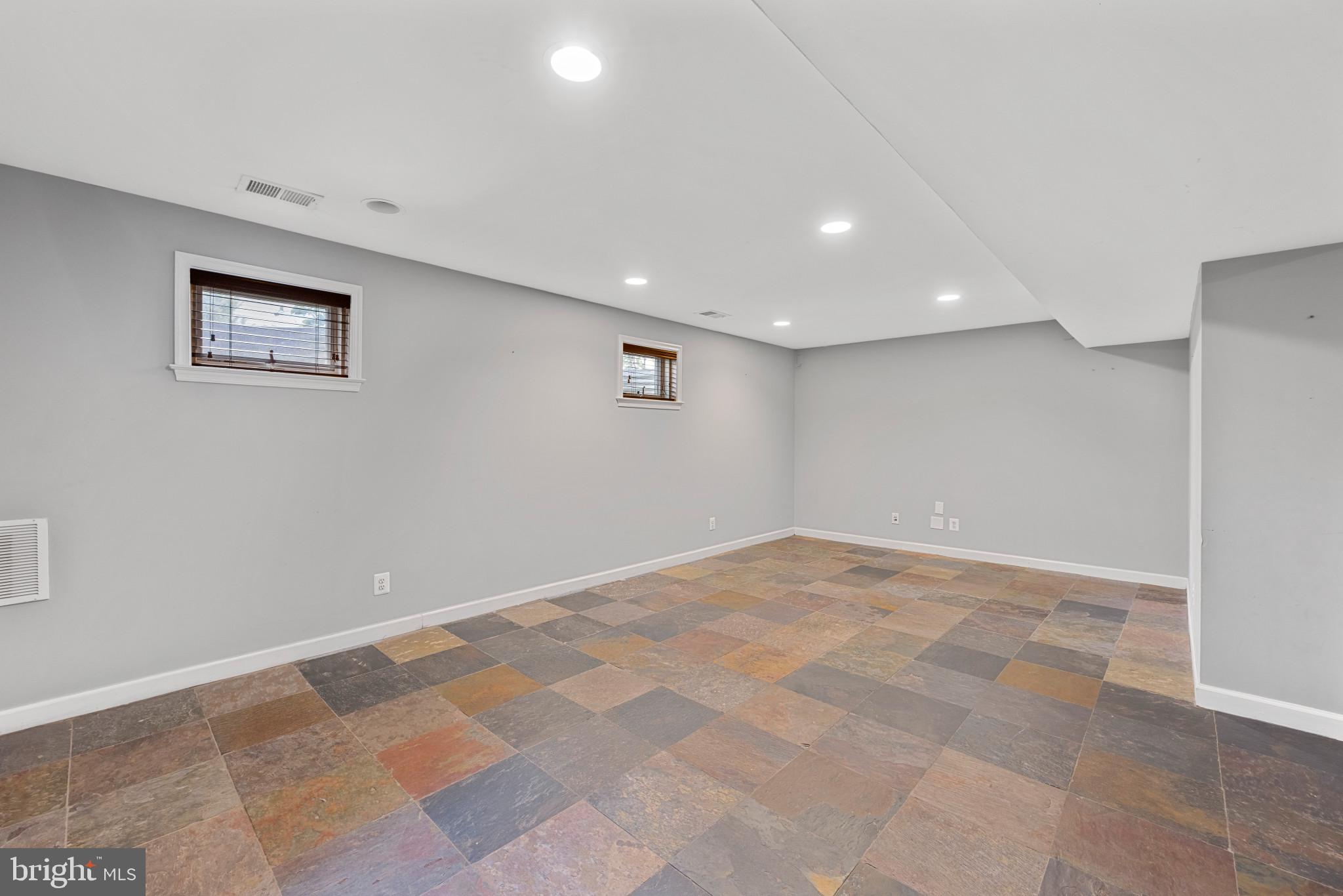 2181 South Glebe Road Arlington, VA 22206 - Photo 40 of 46 Lower level recreation room