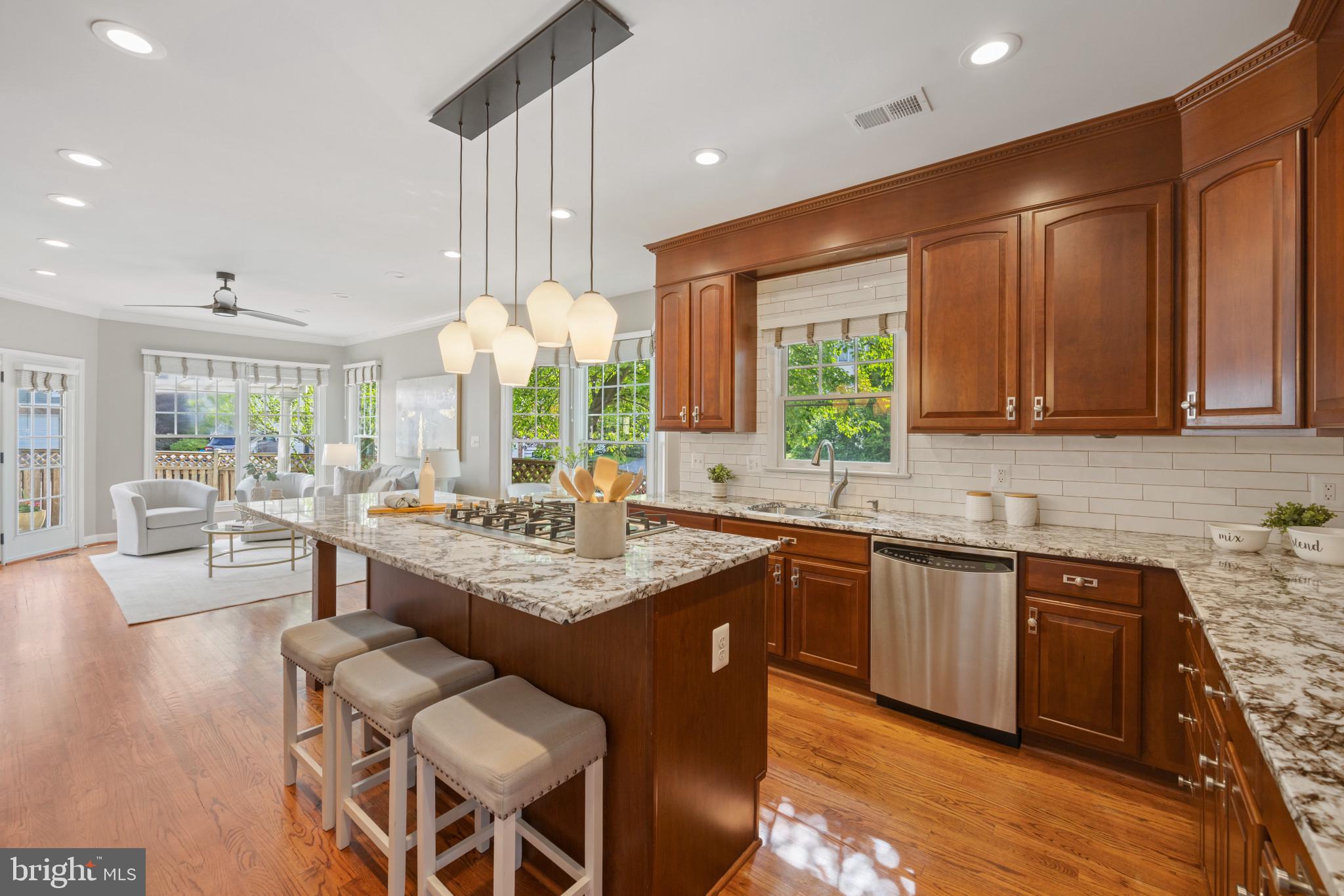 2181 South Glebe Road Arlington, VA 22206 - Photo 10 of 46 Kitchen with an oversized island