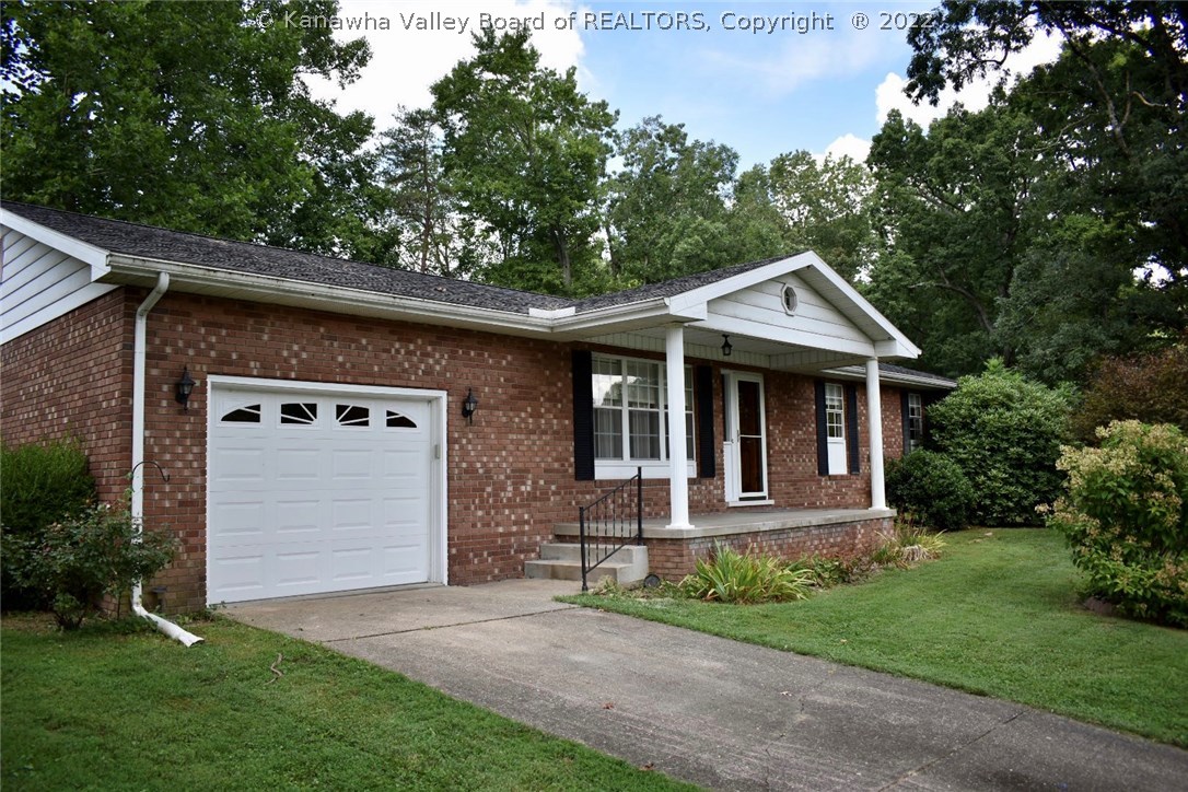 1008 Oakwood Road Culloden, WV 25510 - Photo 2 of 26 Gallery Image 2