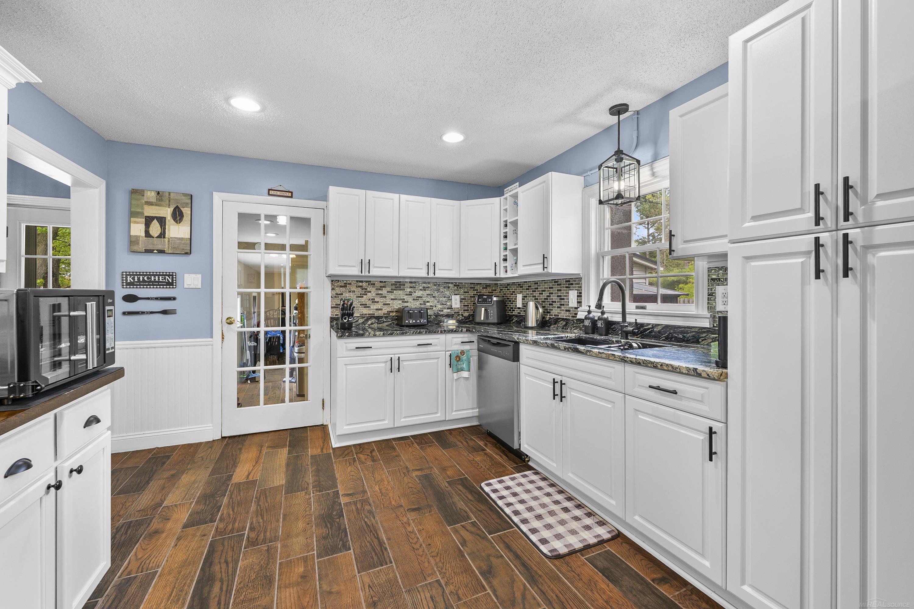 18224 Millar Road Clinton Township, MI 48036 - Photo 15 of 61